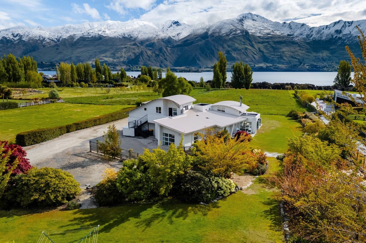 302 Beacon Point Road, Wanaka, Wanaka - Carousel 1