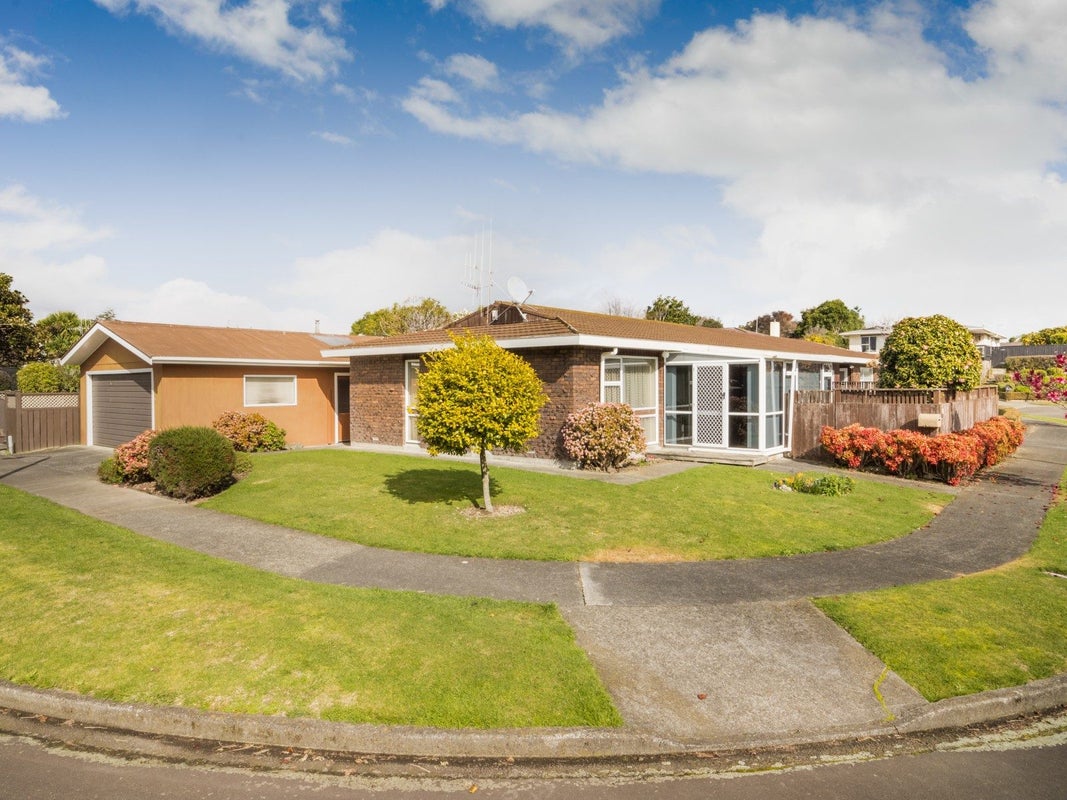 1 Wharite Place, Awapuni, Palmerston North - Carousel 1