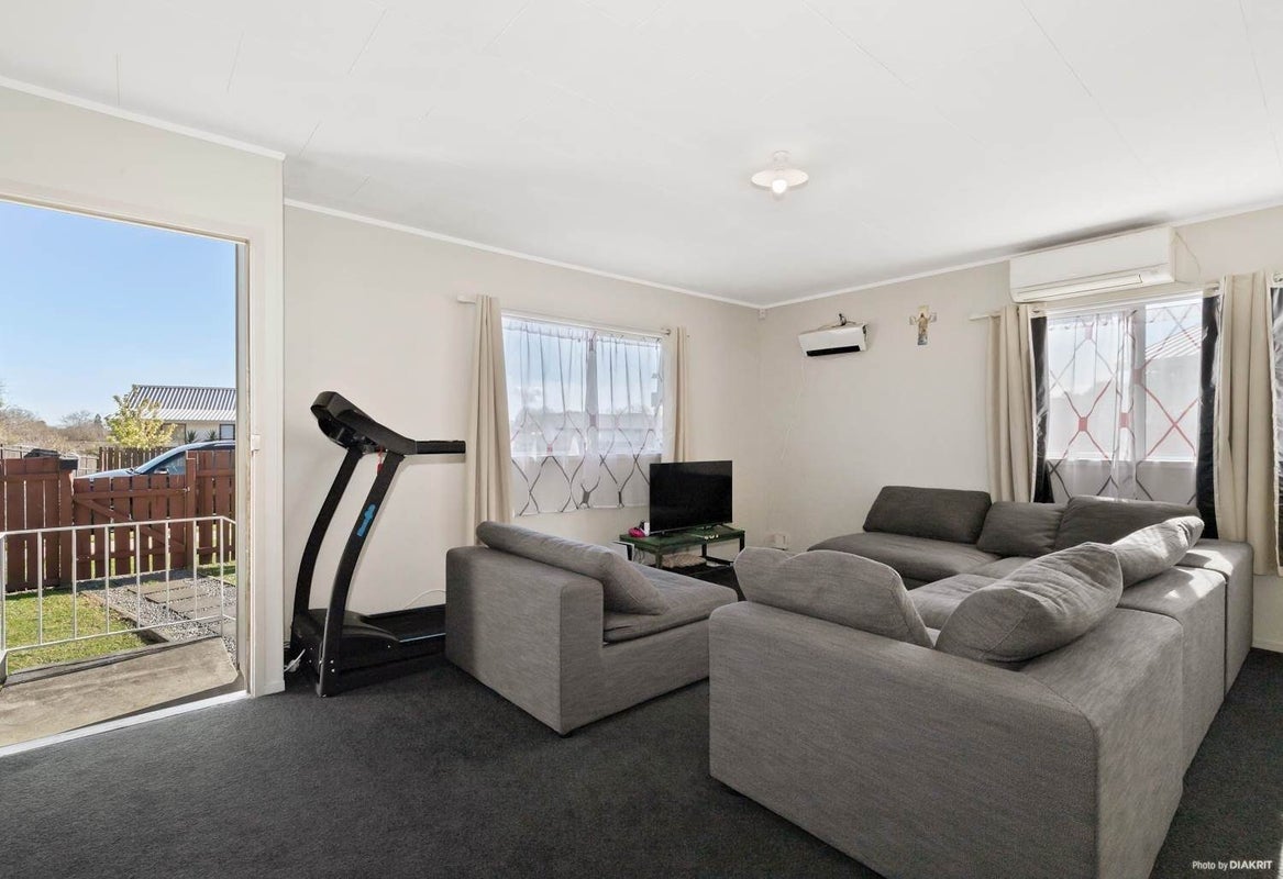 1/62 Redcrest Avenue, Red Hill, Papakura - Carousel 2