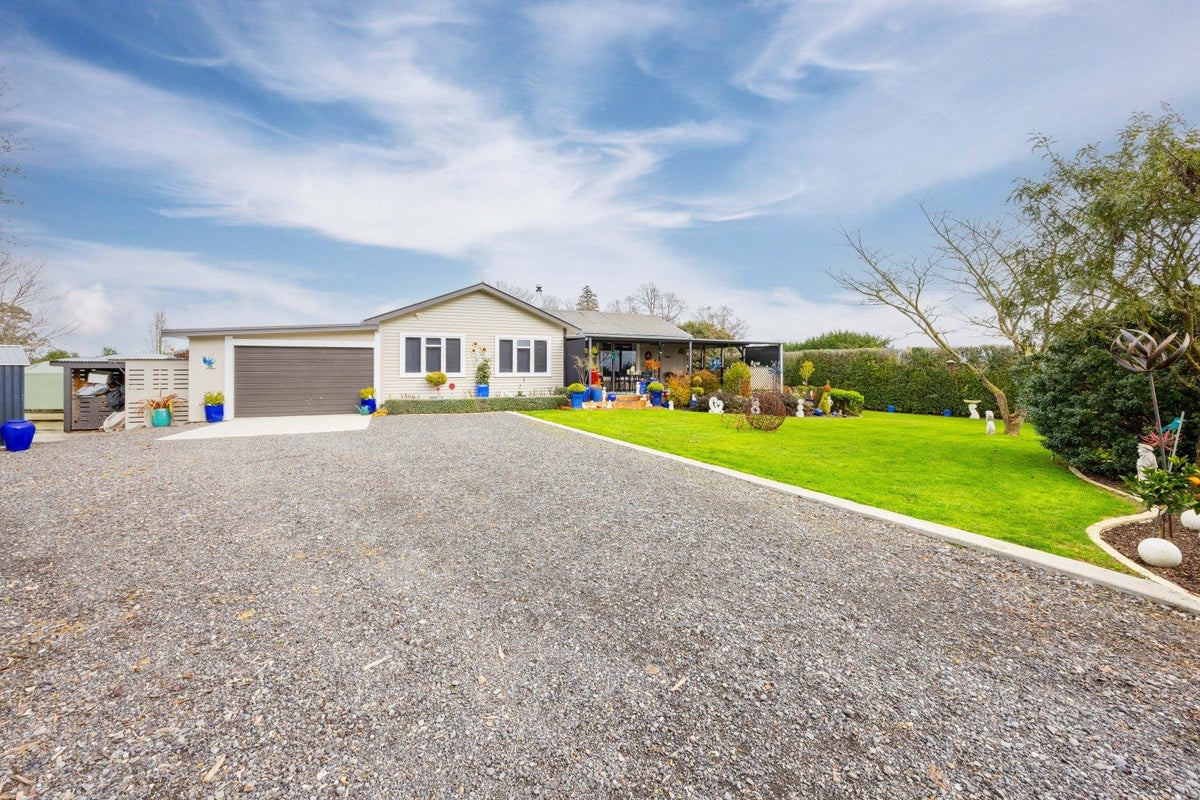 22 Stockade Road, Waipawa - Carousel 15