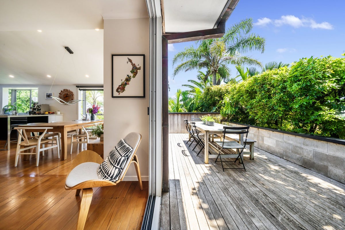 3/38 Seaview Road, Remuera, Auckland - Carousel 2