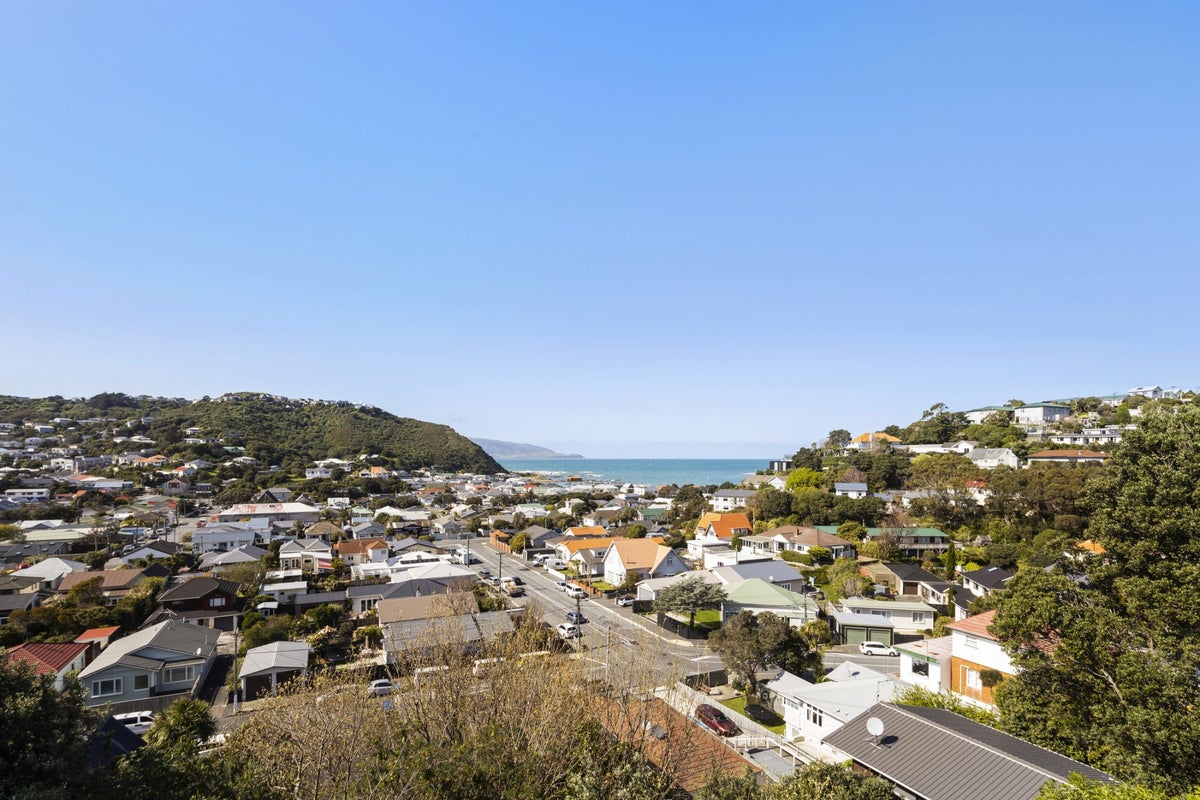 9 Maybury Way, Island Bay, Wellington - Carousel 2