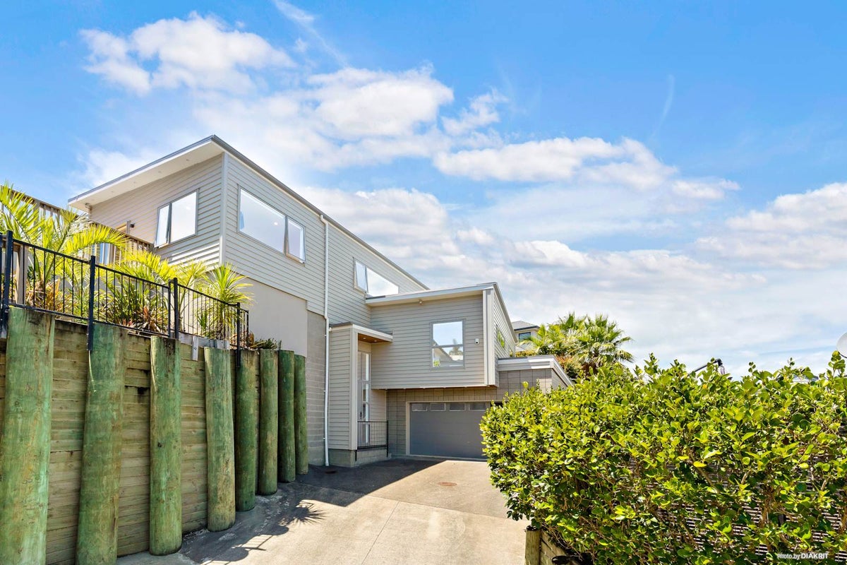 16A Marigold Place, Mairangi Bay, Auckland - Carousel 1