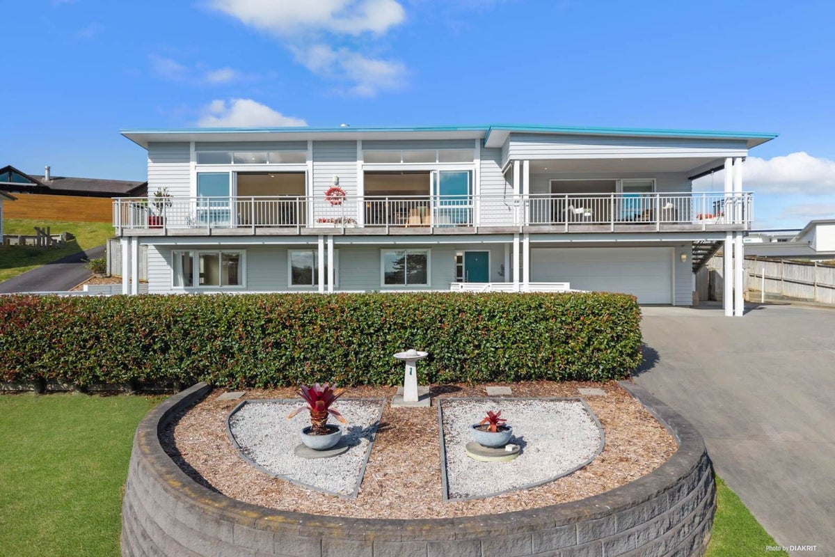 25 Te Puru Drive, Maraetai, Auckland - Carousel 21