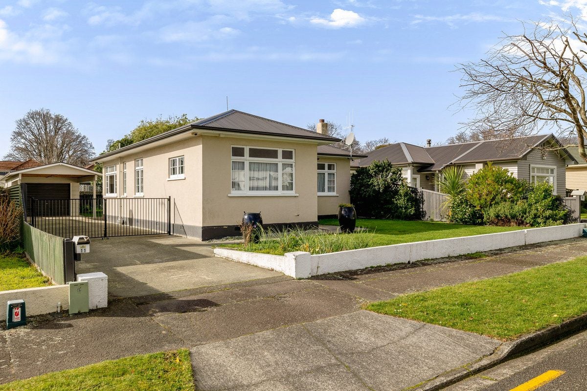 11 Rawhiti Avenue, Palmerston North, Palmerston North - Carousel 25