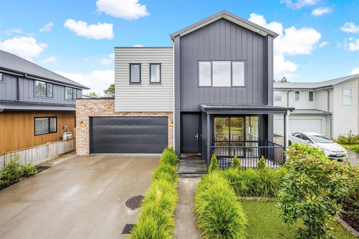 8 Ahunga Road, Karaka, Papakura - Carousel 1