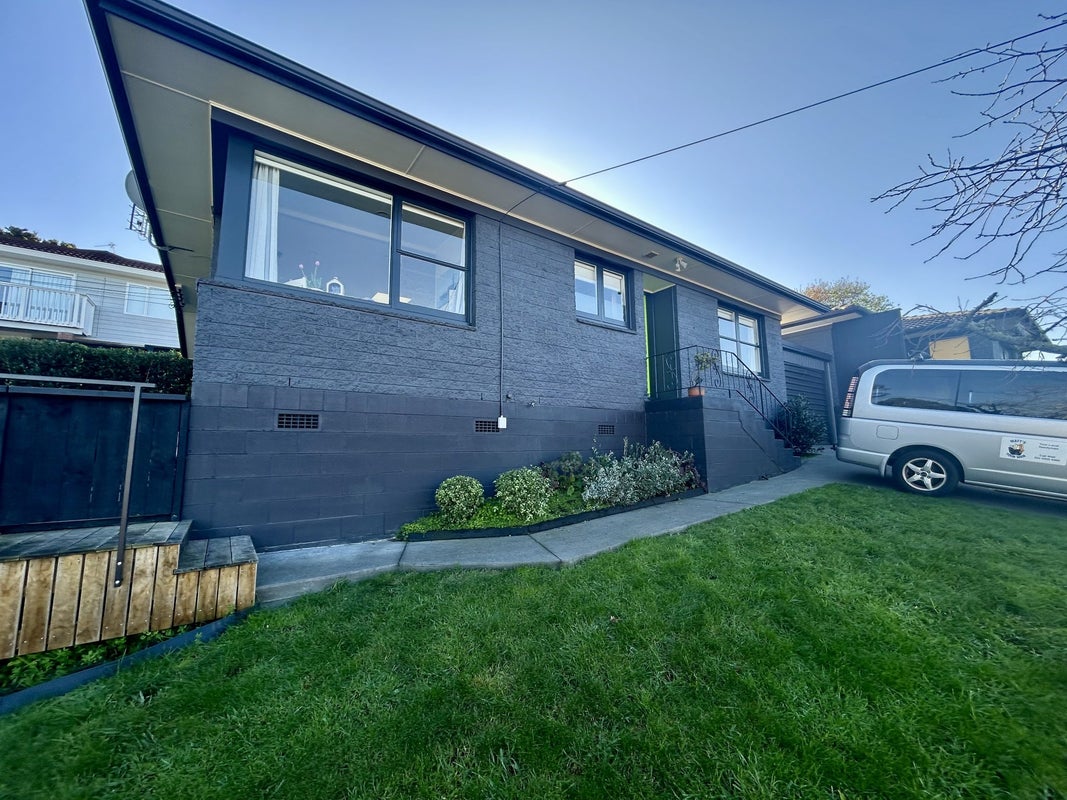 1/447 Beach Road, Mairangi Bay, Auckland - Carousel 1