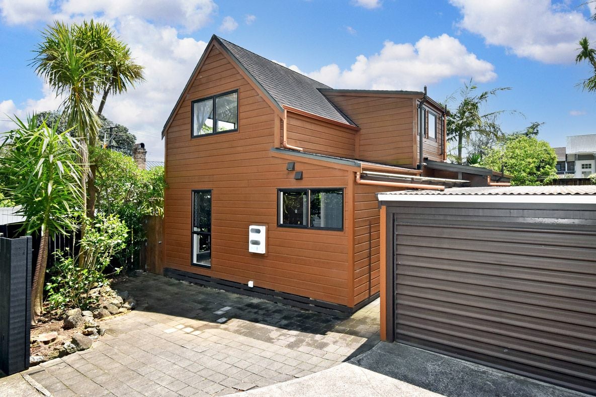 10B Matipo Street, Mount Eden, Auckland - Carousel 2