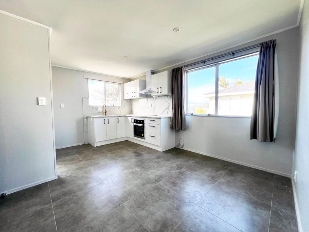 2/30 Coombe Avenue, Otara, Auckland - Carousel 2