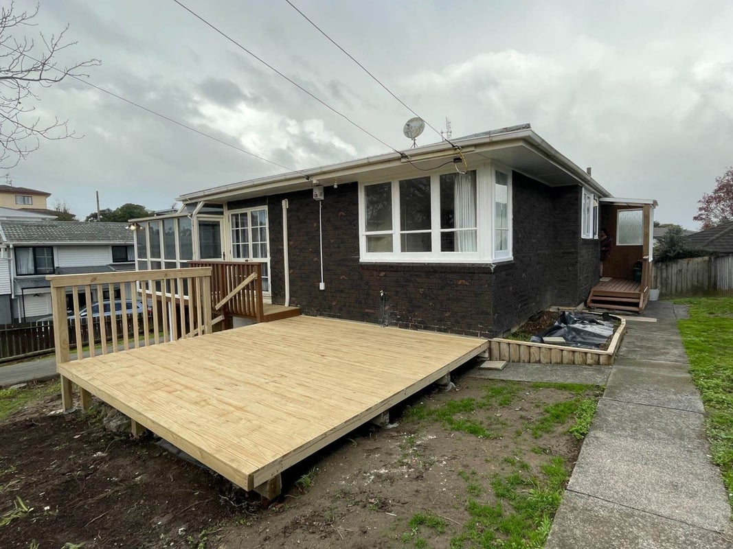 10 Price Crescent, Mount Wellington, Auckland - Carousel 1