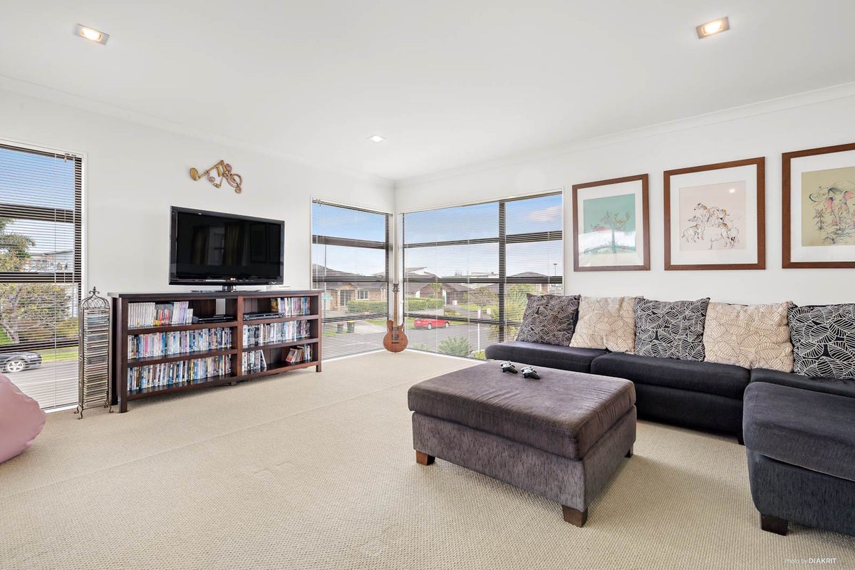 31 Constellation Avenue, Beachlands, Auckland - Carousel 2