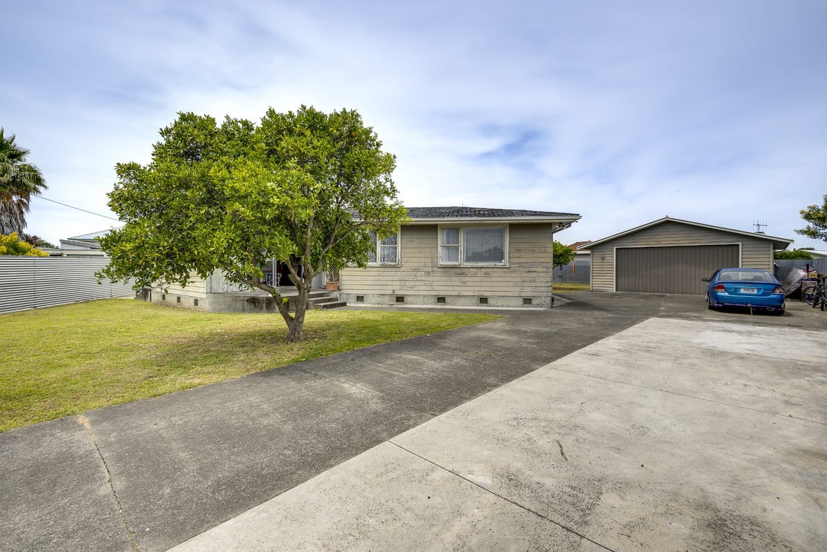 22 Armour Place, Onekawa, Napier - Carousel 2