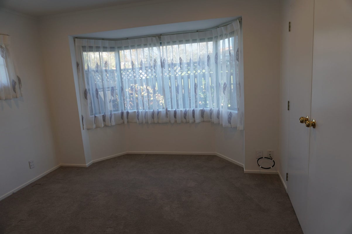 1/70 Uxbridge Road, Howick, Auckland - Carousel 19