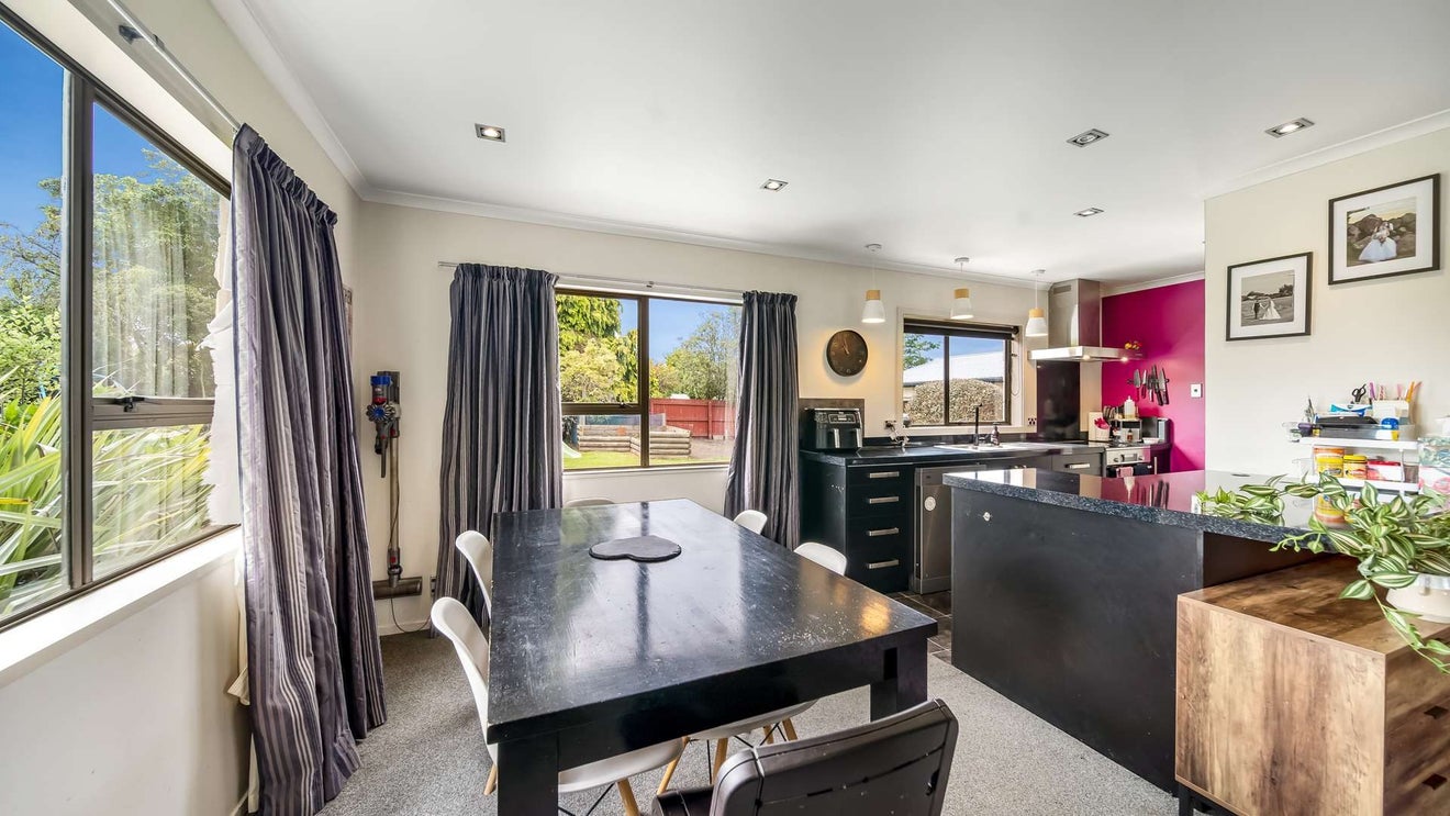 5 Whiterocks Road, Weston, Oamaru - Carousel 2