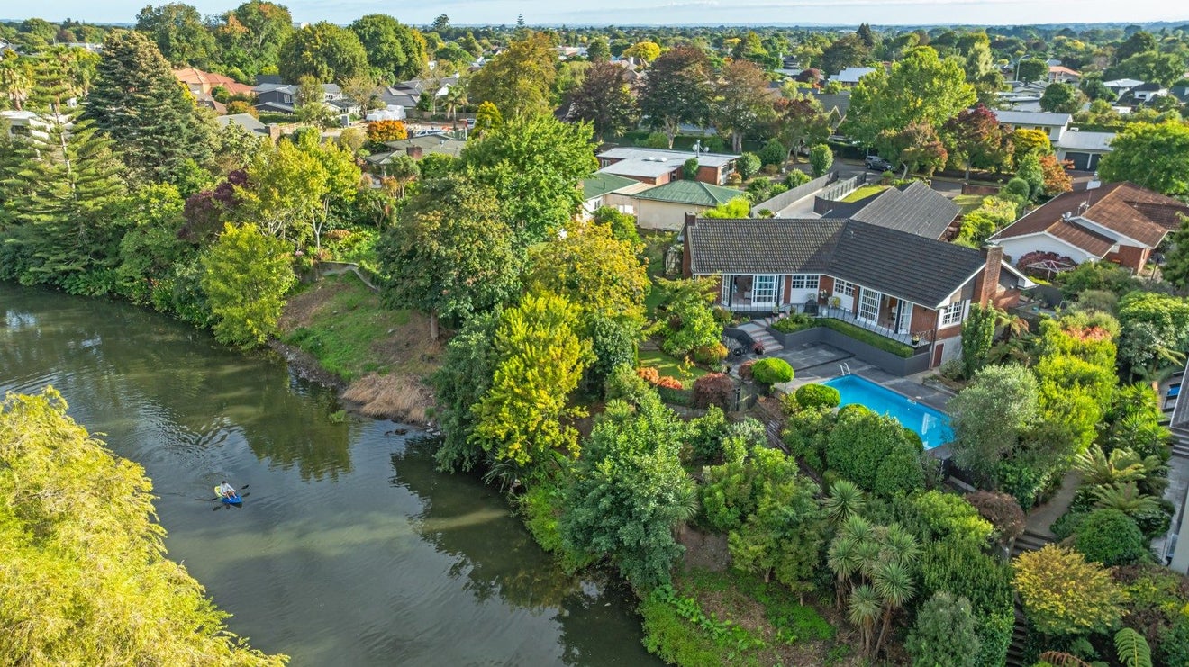 33B Montgomery Terrace, Hokowhitu, Palmerston North - Carousel 1