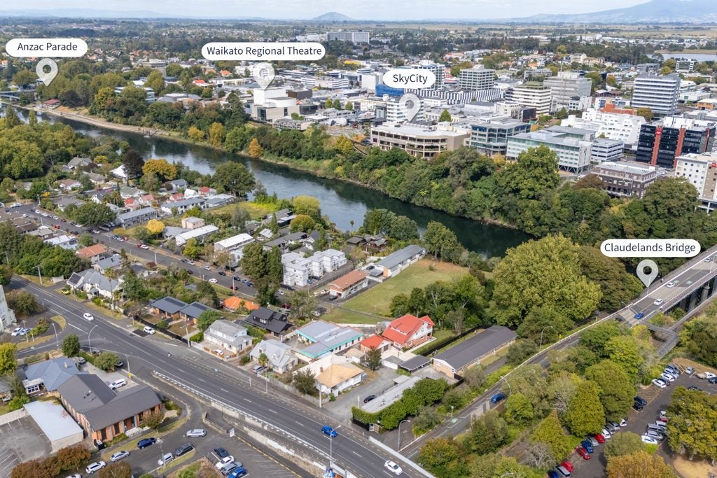 169 River Road, Hamilton East, Hamilton - Carousel 24