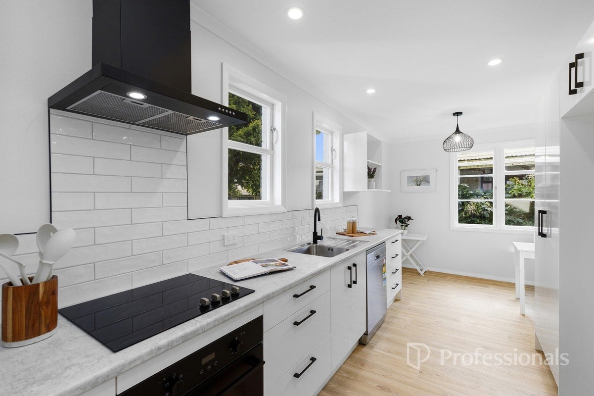 5 Biddle Crescent, Taita, Lower Hutt - Carousel 2