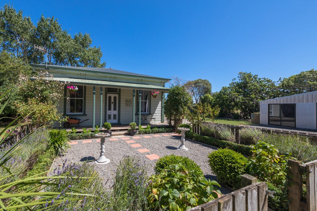 307 Cambridge Avenue, Ashhurst, Ashhurst - Carousel 1