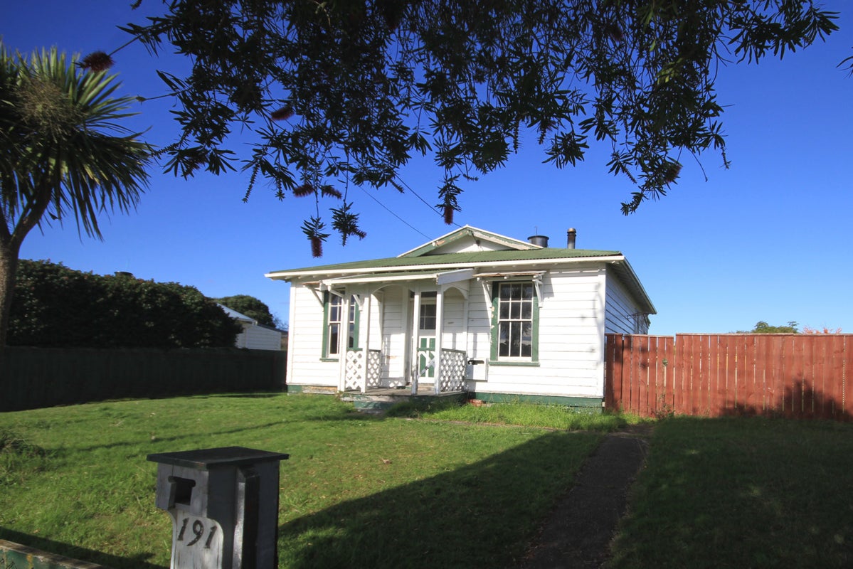 191 Anzac Parade, Whanganui East, Whanganui - Carousel 2