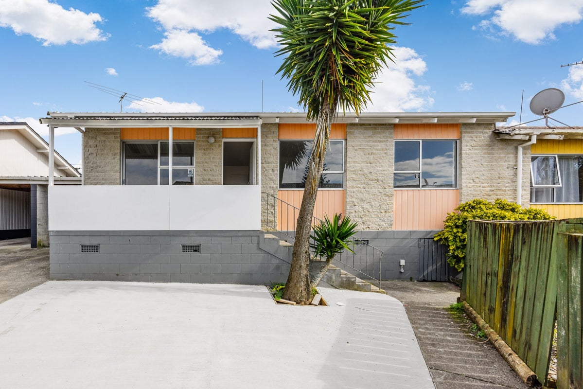 2/51 Rimu Street, New Lynn, Auckland - Carousel 1