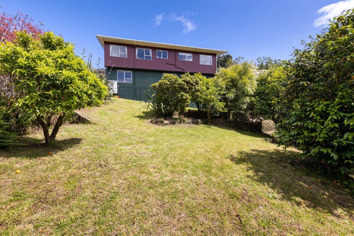 5H Pembroke Street, Westown, New Plymouth - Carousel 1