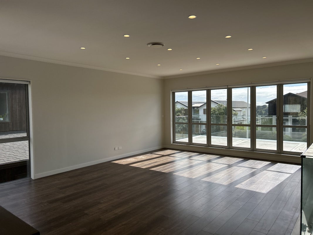 50 Headland Drive, Long Bay, Auckland - Carousel 2