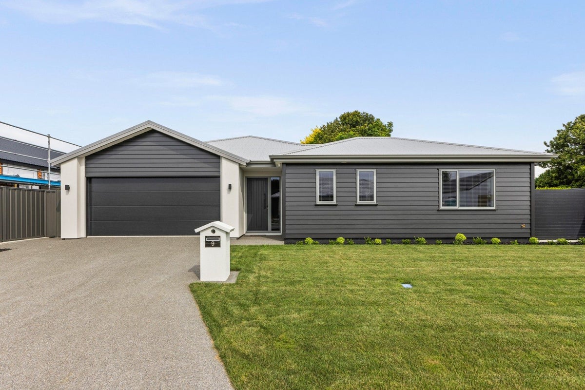 9 George Yee Place, Taradale, Napier - Carousel 1