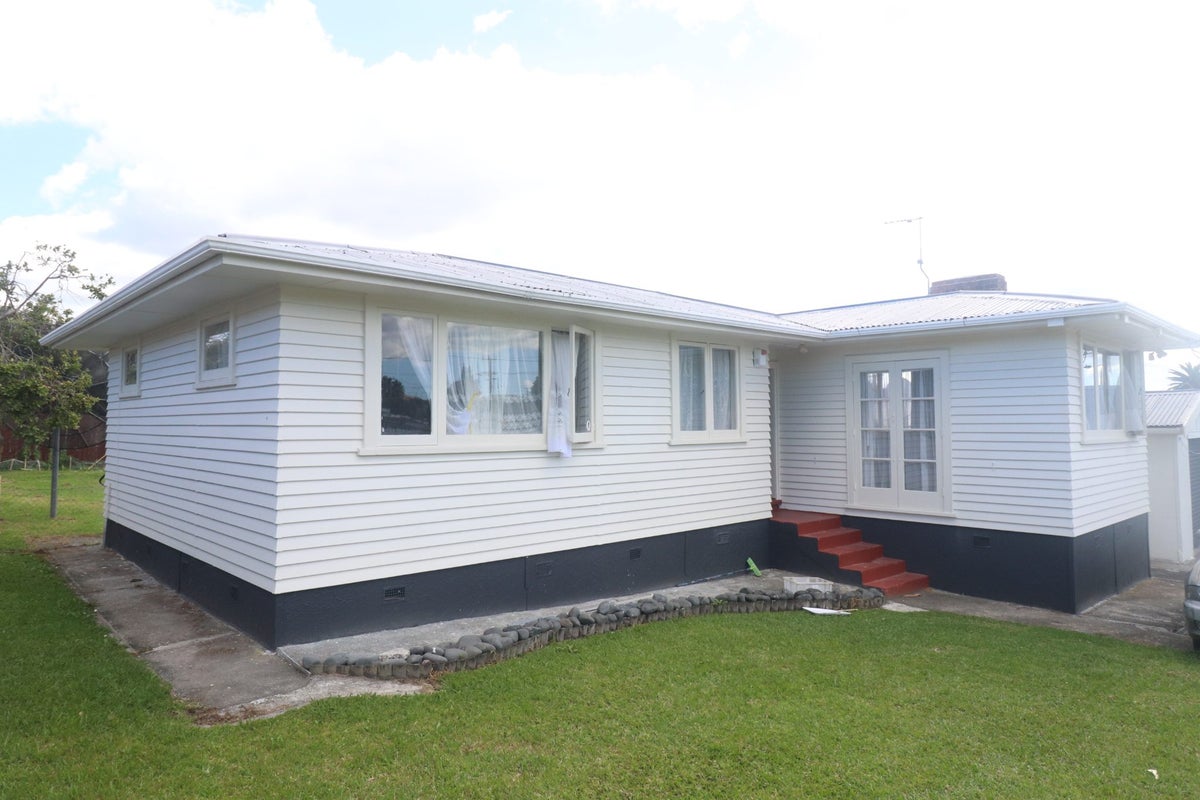 11 Marlowe Road, Blockhouse Bay, Auckland - Carousel 2