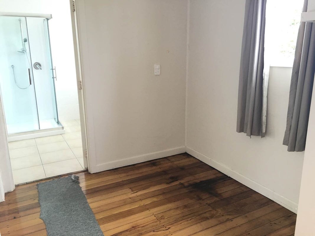 4/3 Picton Street, Howick, Auckland - Carousel 2