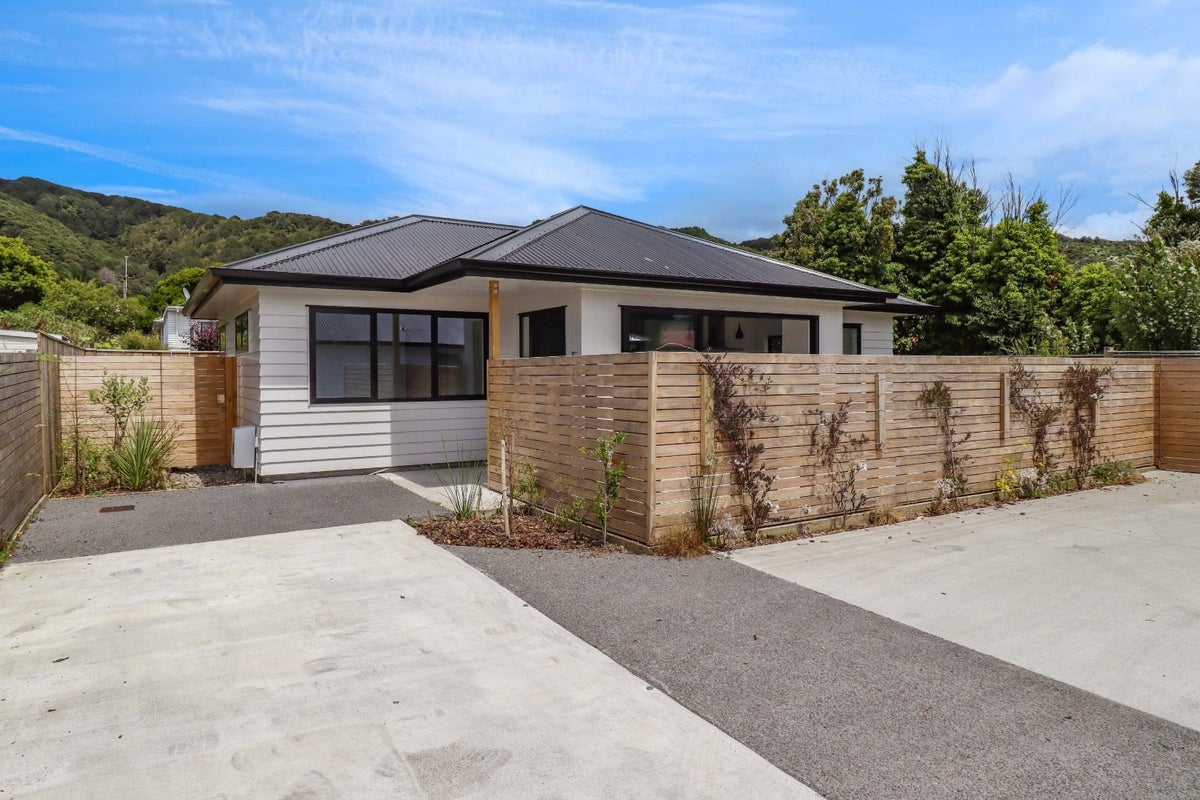 41A Totara Street, Wainuiomata, Lower Hutt - Carousel 1