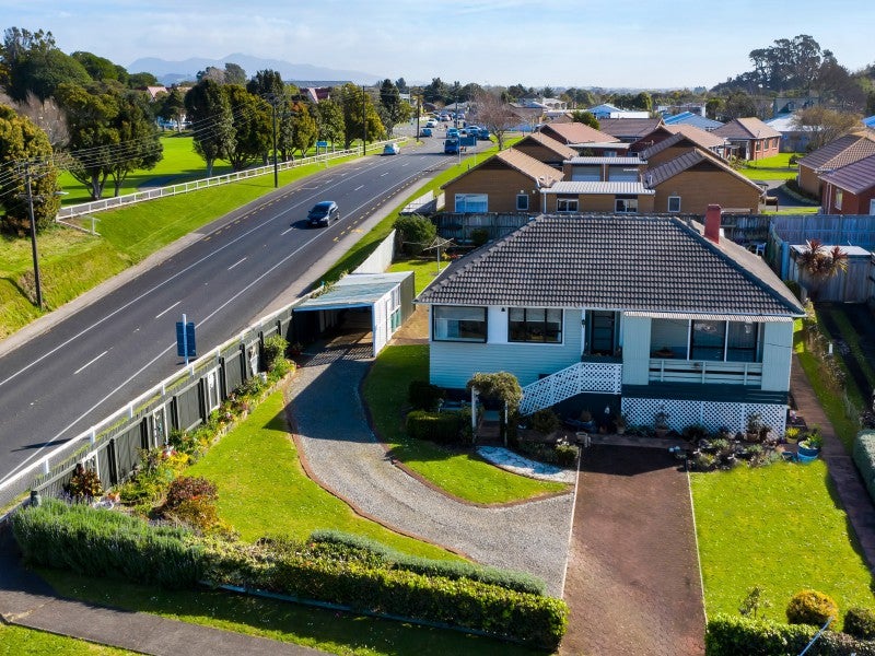 16 Aotea Street, Welbourn, New Plymouth - Carousel 1