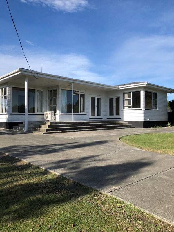 258 Willowbank Avenue, Meeanee, Napier - Carousel 1