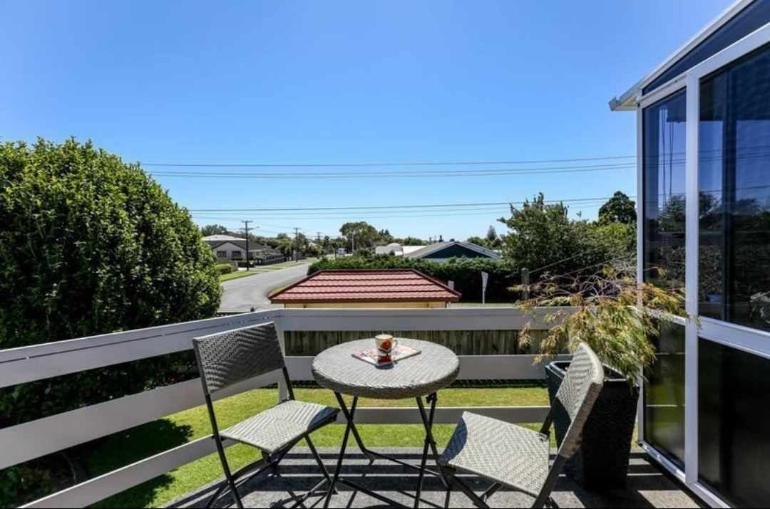 107 Govett Avenue, Frankleigh Park, New Plymouth - Carousel 2