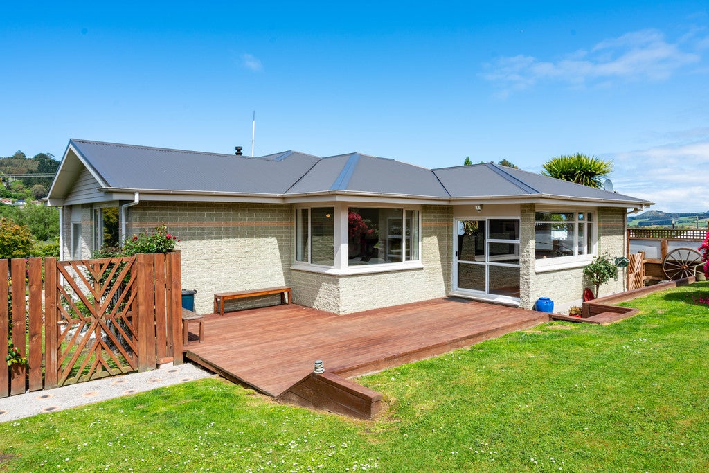 24 Neill Street, Abbotsford, Dunedin - Carousel 1