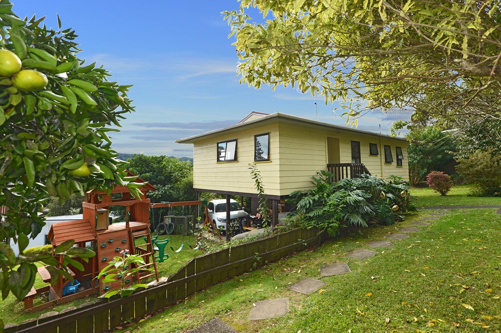 18B Tikorangi Place, Morningside, Whangarei - Carousel 1