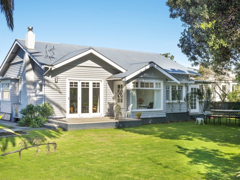 12 Oneroa Road, Wainui, Gisborne - Carousel 1