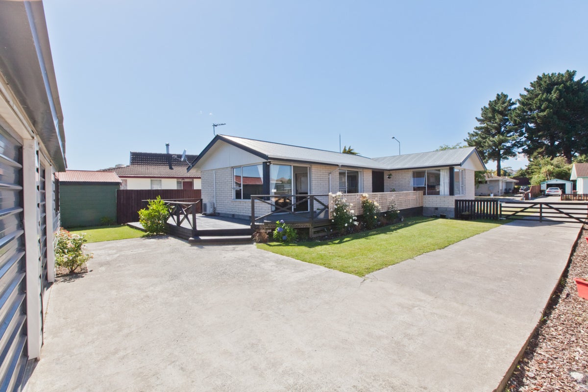 101 Hay Street, Bromley, Christchurch - Carousel 1