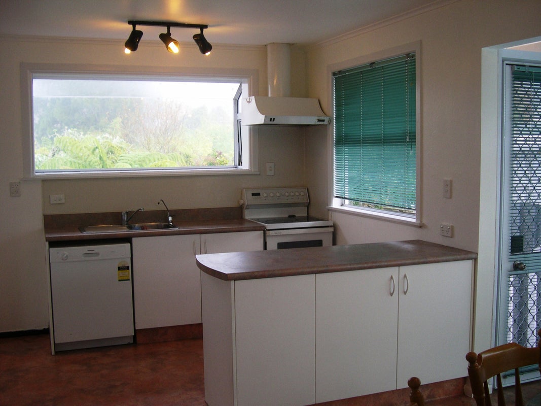1/13 Trojan Crescent, New Lynn, Auckland - Carousel 2