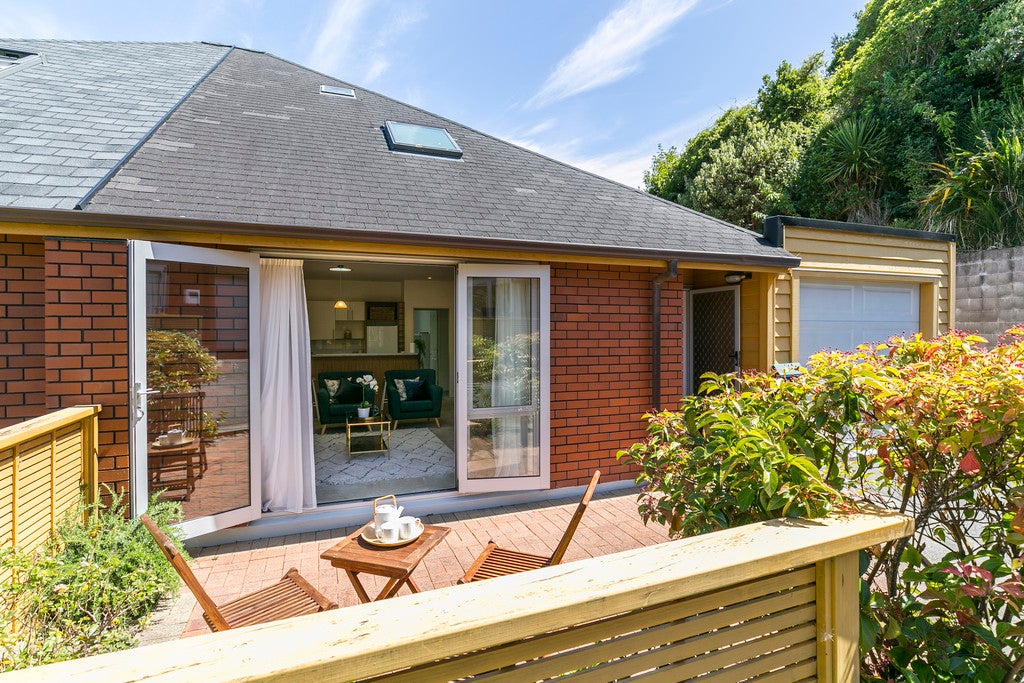 11 Futuna Close, Karori, Wellington - Carousel 1