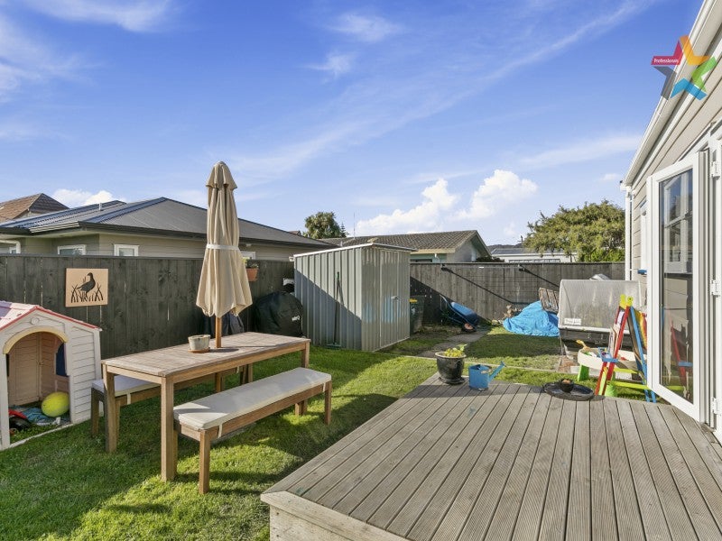 1 Central Terrace, Alicetown, Lower Hutt - Carousel 16