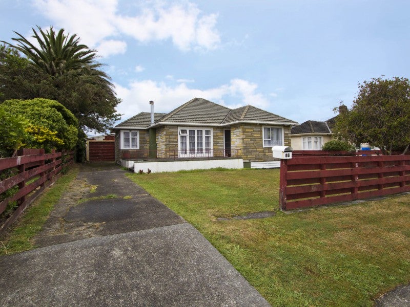 17 Russell Road, Wainuiomata, Lower Hutt - Carousel 18