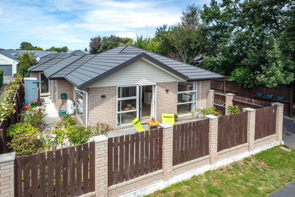 31B Harris Crescent, Papanui, Christchurch - Carousel 1