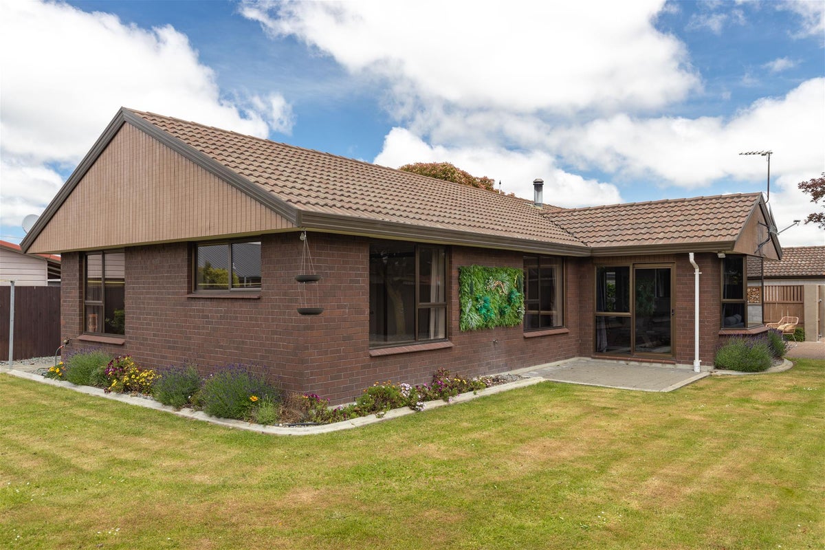 51 Arcon Drive, Broomfield, Christchurch - Carousel 1
