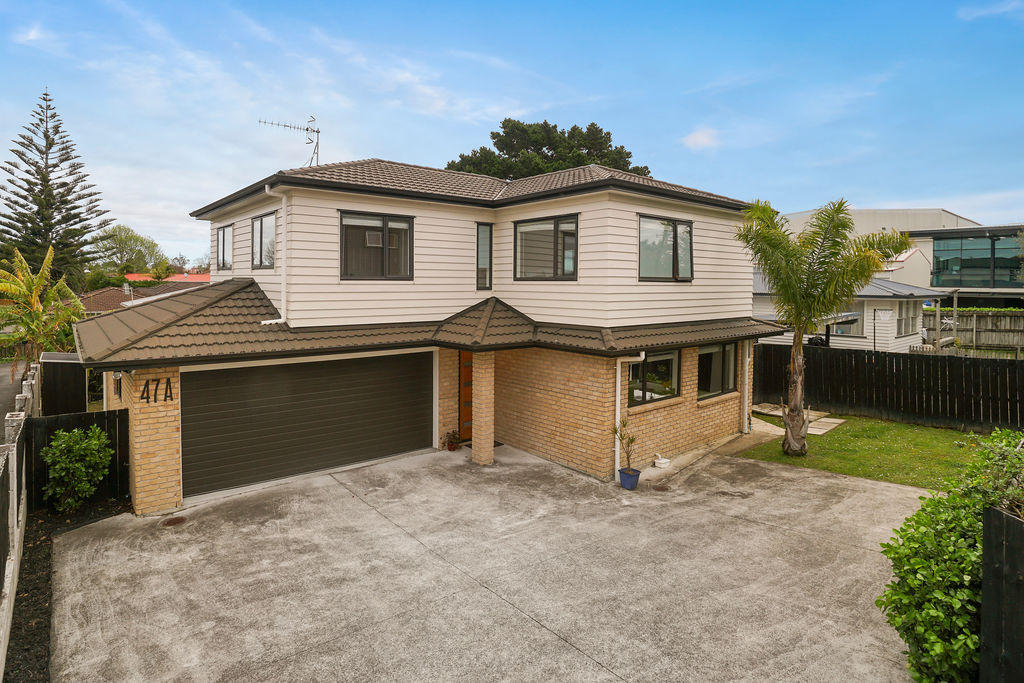 47A Totara Road, Te Atatu Peninsula, Auckland - Carousel 1