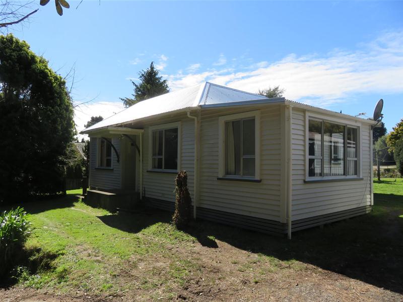 65 Egmont Road, Waiwhakaiho, New Plymouth - Carousel 1