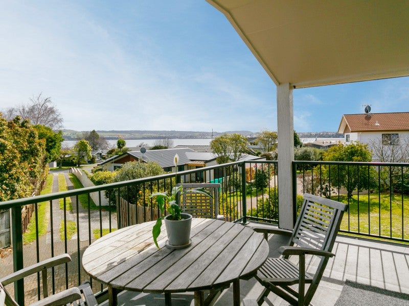 29 Oregon Drive, Rainbow Point, Taupo - Carousel 2