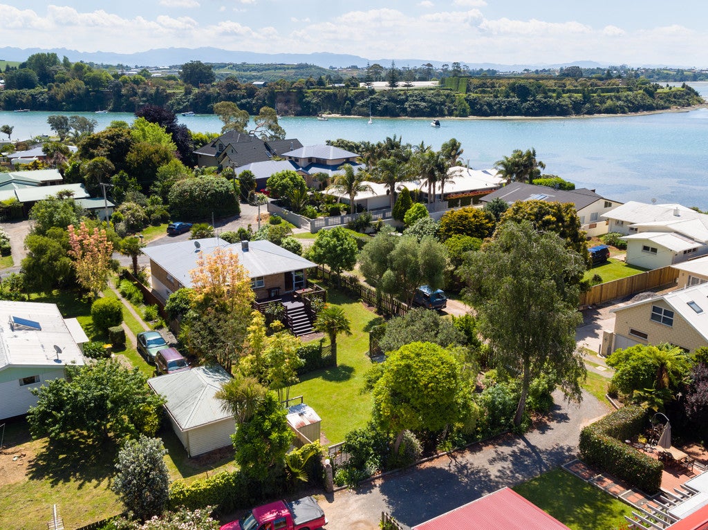 6 Fairlie Grove, Te Puna, Tauranga - Carousel 24