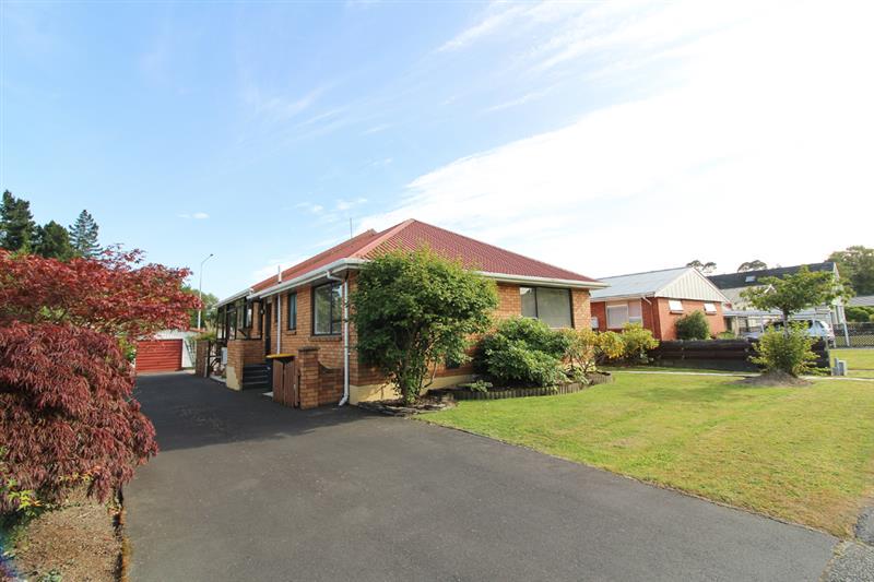 47 Kinmont Crescent, Kinmont Park, Mosgiel - Carousel 1