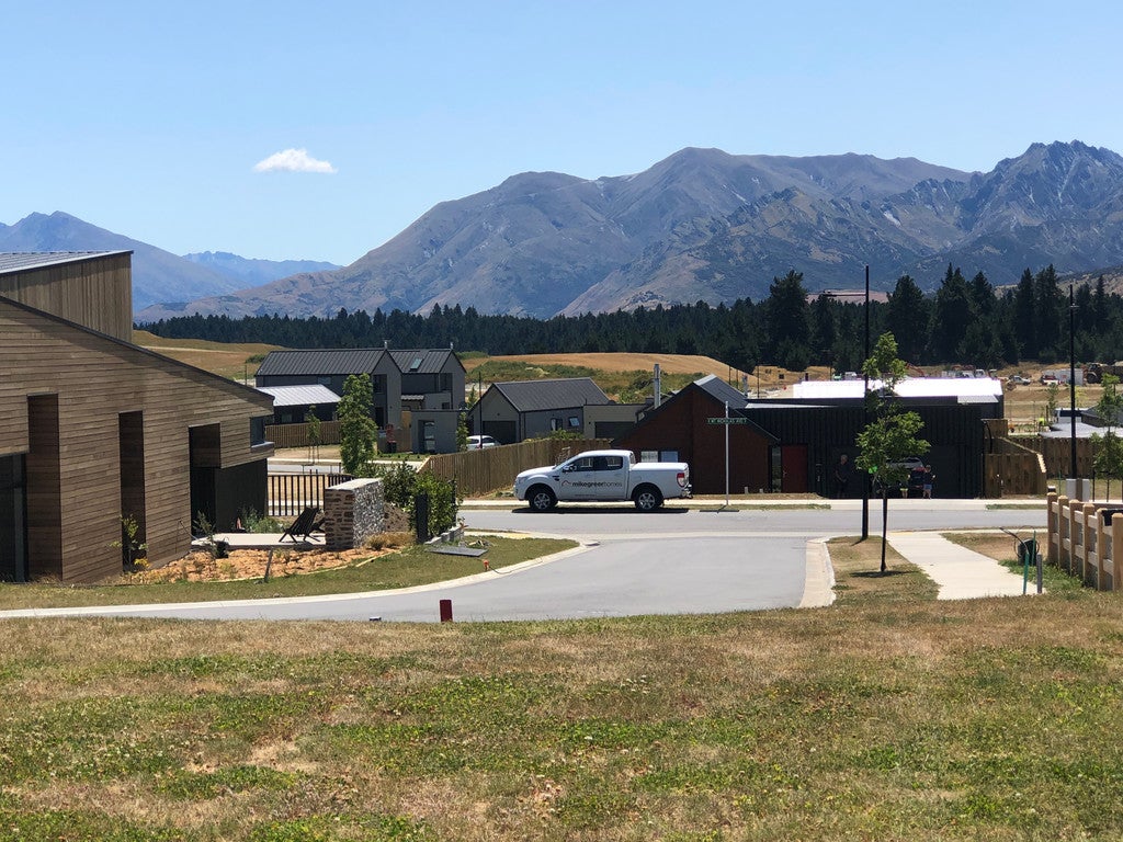 7 Bargour Street, Wanaka - Carousel 22