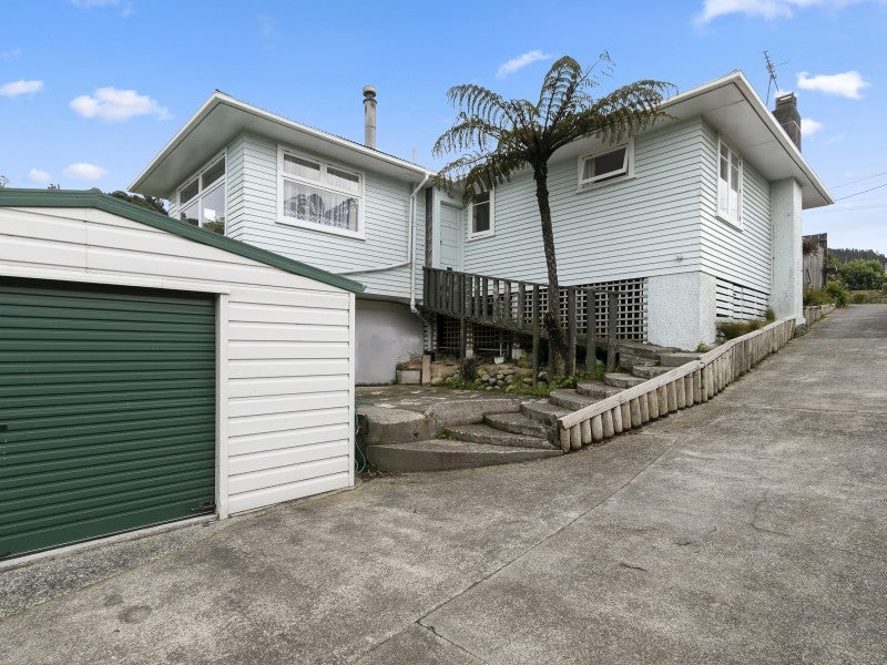 161 Park Road, Belmont, Lower Hutt - Carousel 1